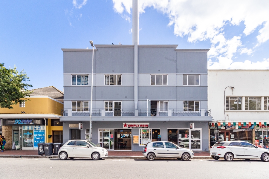 To Let 1 Bedroom Property for Rent in Sea Point Western Cape